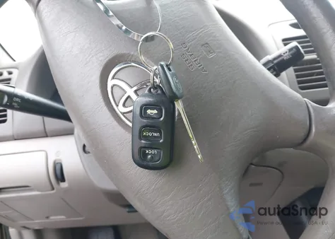 2003 Toyota Camry Le from USA, damaged, VIN 4T1BE32K53U709090